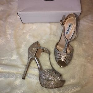 Steve Madden Serinna Heel in Gold